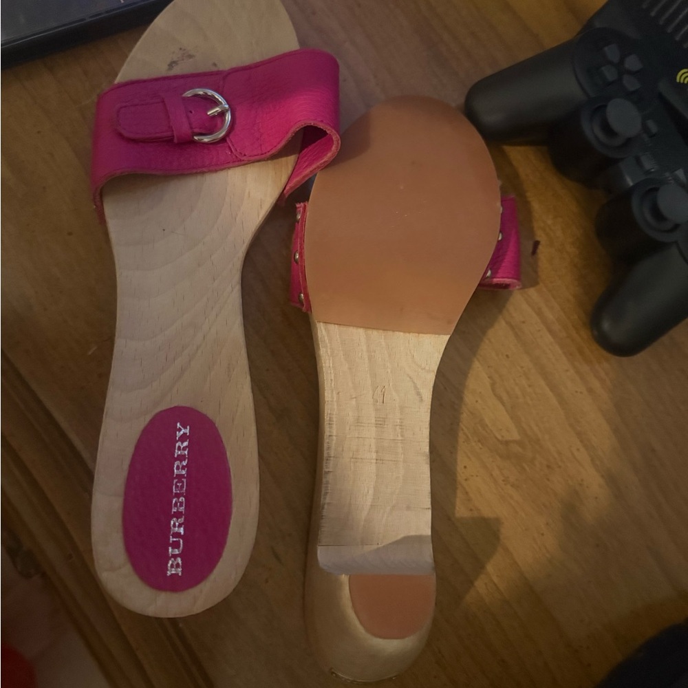 Burberry Fuchsia Leather Mules